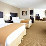 Holiday Inn Express Fresno South By Ihg