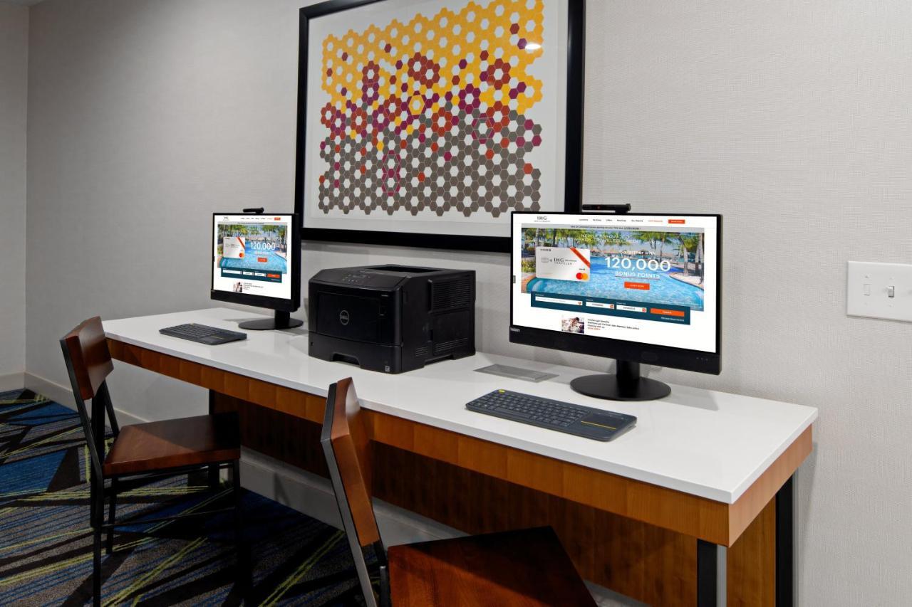 Express South By Ihg Hotel Fresno