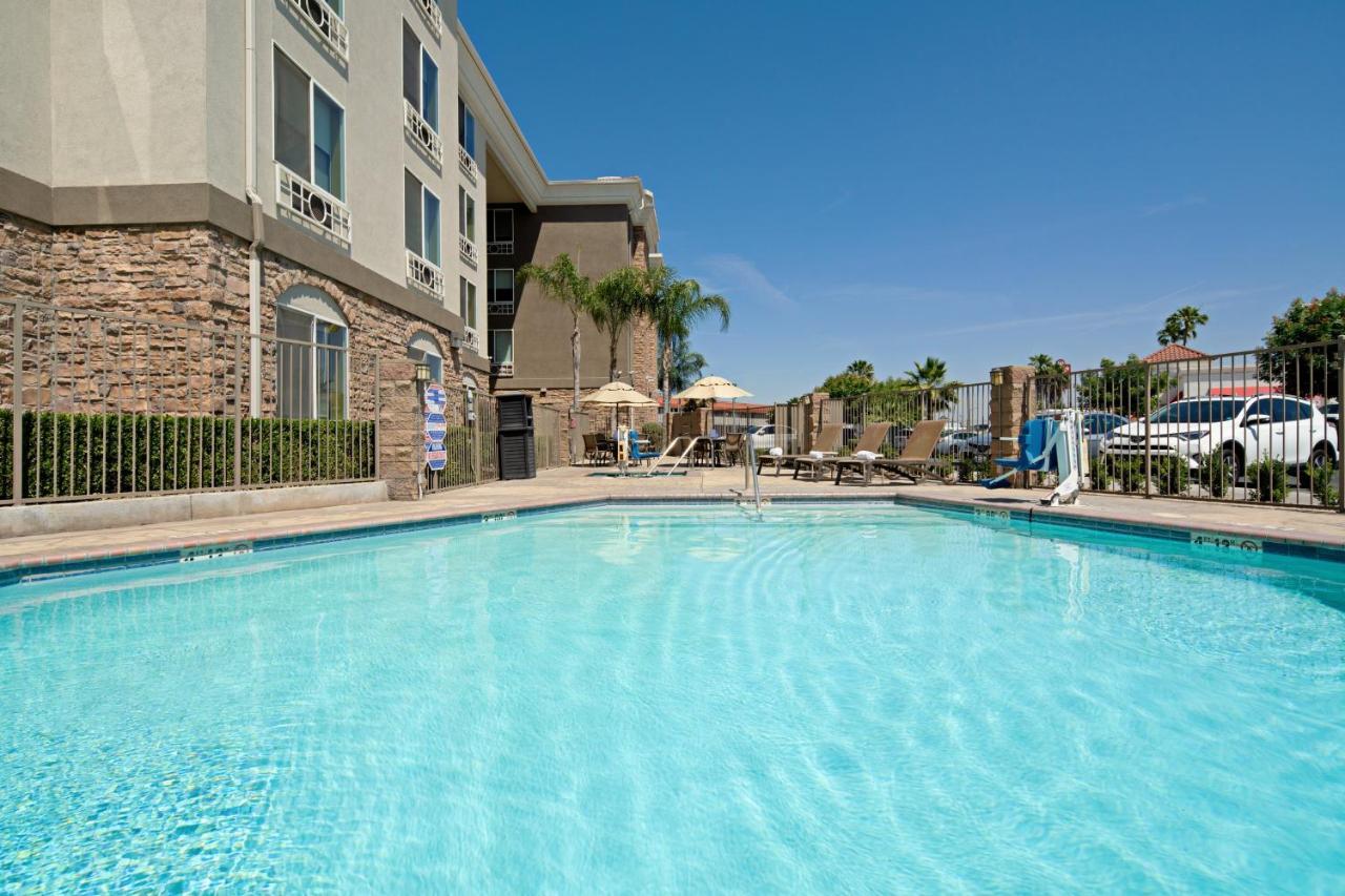 Hotel Express South By Ihg Fresno