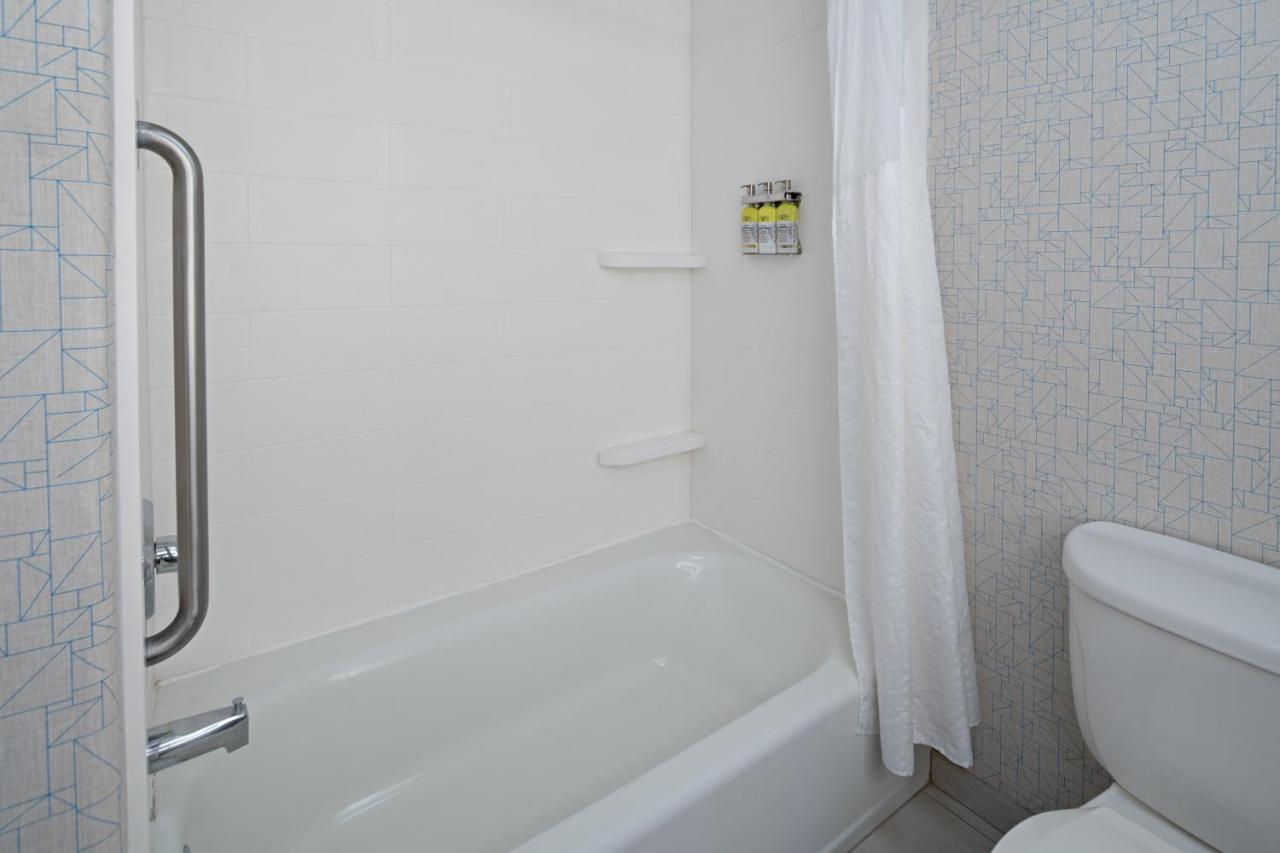 Express South By Ihg Hotel Fresno
