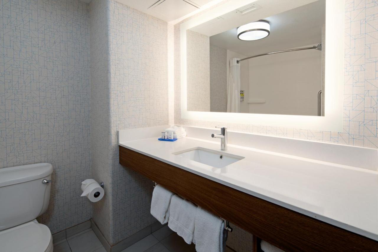 Hotel Express South By Ihg Fresno